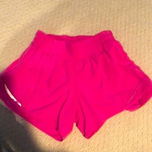 Hotty hots, sonic pink, size 4, 4”, low rise